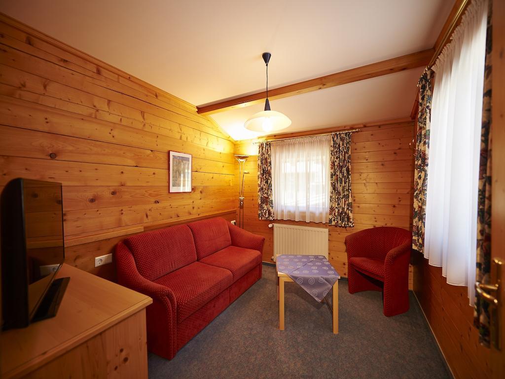 Haus Lanner Apartamento Altenmarkt im Pongau Quarto foto