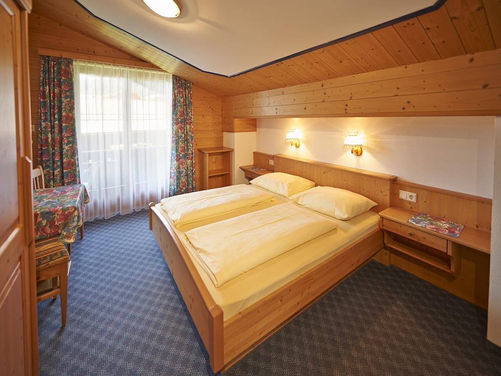 Haus Lanner Apartamento Altenmarkt im Pongau Quarto foto