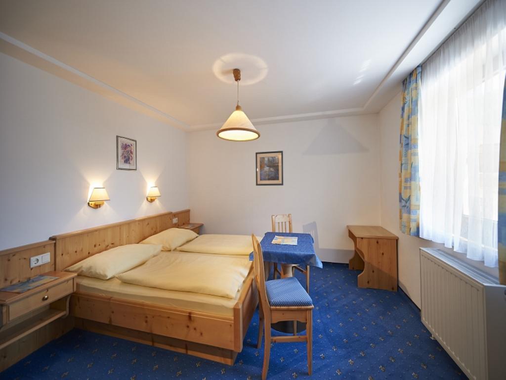 Haus Lanner Apartamento Altenmarkt im Pongau Quarto foto